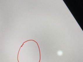 显示器出现黑点是什么原因？如何解决？