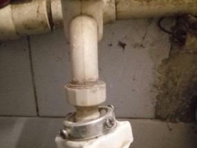 洗衣机水龙头漏水怎么办（教你简单修理水龙头）