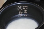 电饭煲不熬稀饭了怎么回事（探究电饭煲失去熬稀饭功能的原因和解决方法）