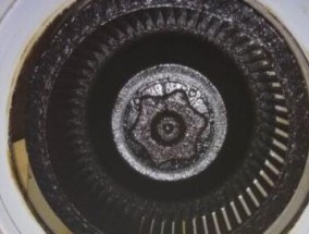 如何清洗油烟机管道的正确方法（省时省力又高效）