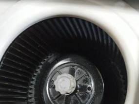 不用过滤桶，如何清洗油烟机（省力高效的清洗方法）