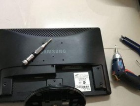 电脑显示器划痕修复指南（如何修复电脑显示器上的划痕及）