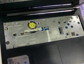 电脑显示屏进水了怎么办？如何快速处理和恢复使用？