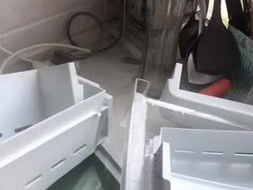 冰箱外面流水的原因及解决方法（探究冰箱外面流水的原因与解决方法）