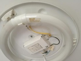 解决灯泡闪了一下就不亮的问题（分析和修复方法）
