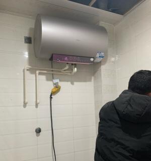 海尔热水器灯亮不加热的原因及维修方法（解决海尔热水器灯亮不加热问题的实用方法）  第3张