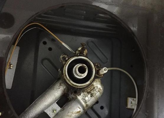 迅达燃气灶点不着火问题的解决方法（掌握正确操作和进行简单维修）  第3张