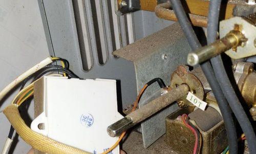 燃气热水器打不着火的原因和处理方法（解决燃气热水器无法点火的实用技巧）  第2张