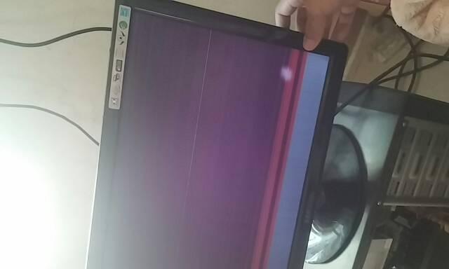 液晶显示器突然黑屏啥原因？如何快速诊断和解决？  第1张