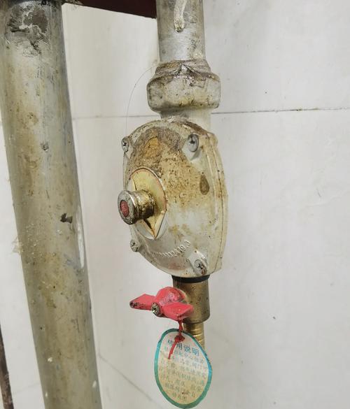 热水器底座安装步骤是什么？需要专业人员吗？  第3张