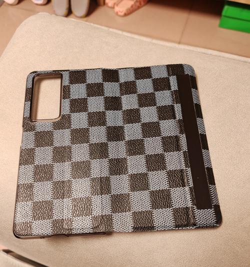 荣耀高端手机壳翻盖的拆卸方法是什么？  第3张