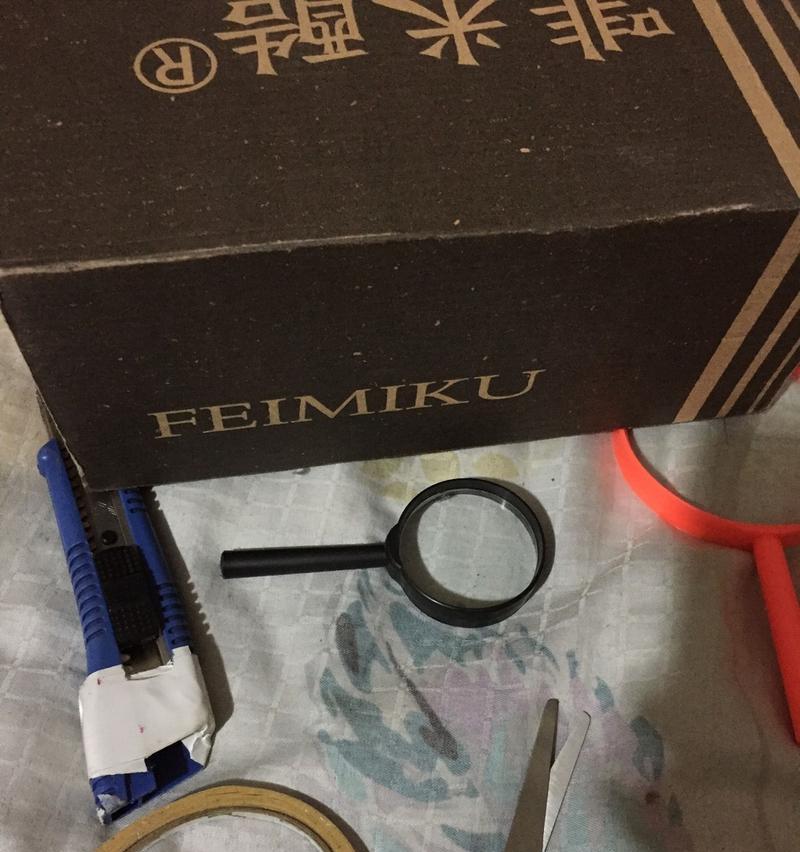 如何用纸箱制作平板墙上支架？  第1张